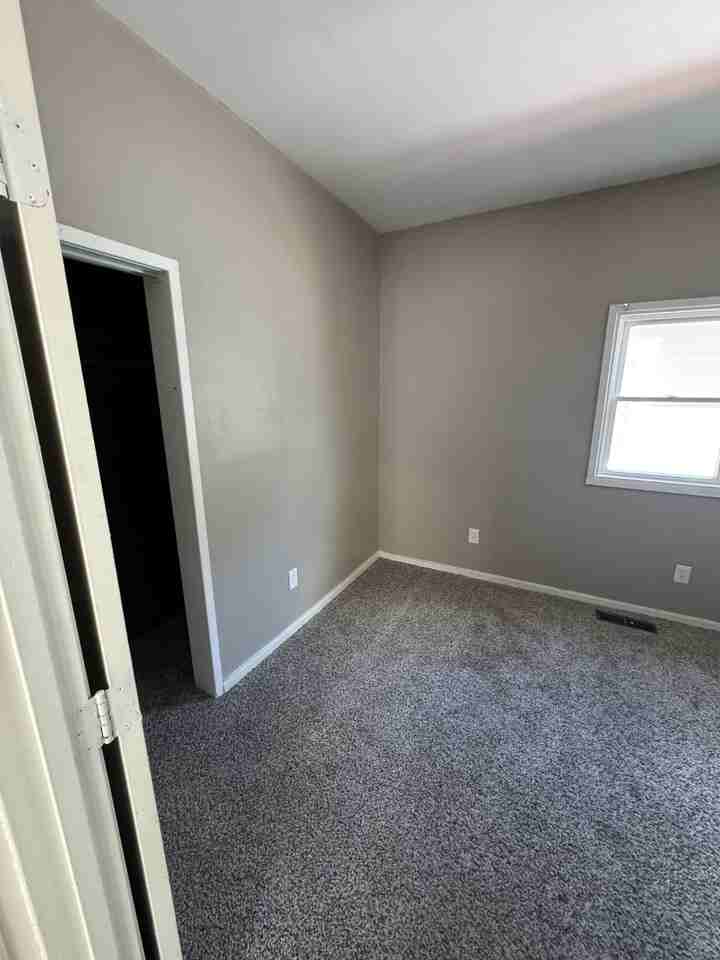 206 N Sutphin St #1 - Photo 5 of 11