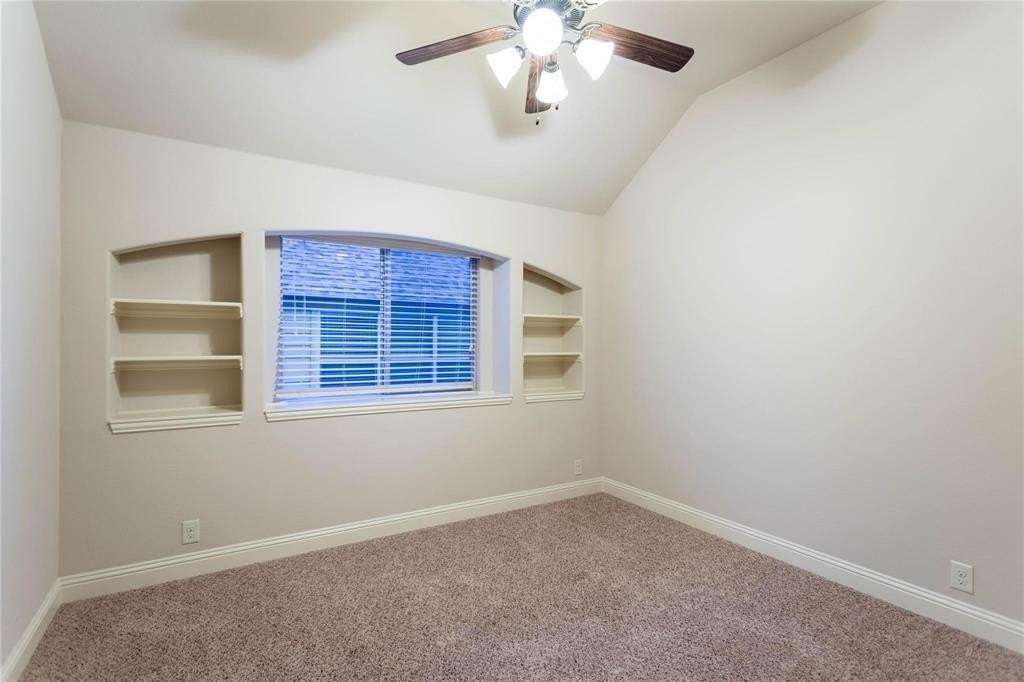 2409 Lynbridge Dr - Photo 3 of 25