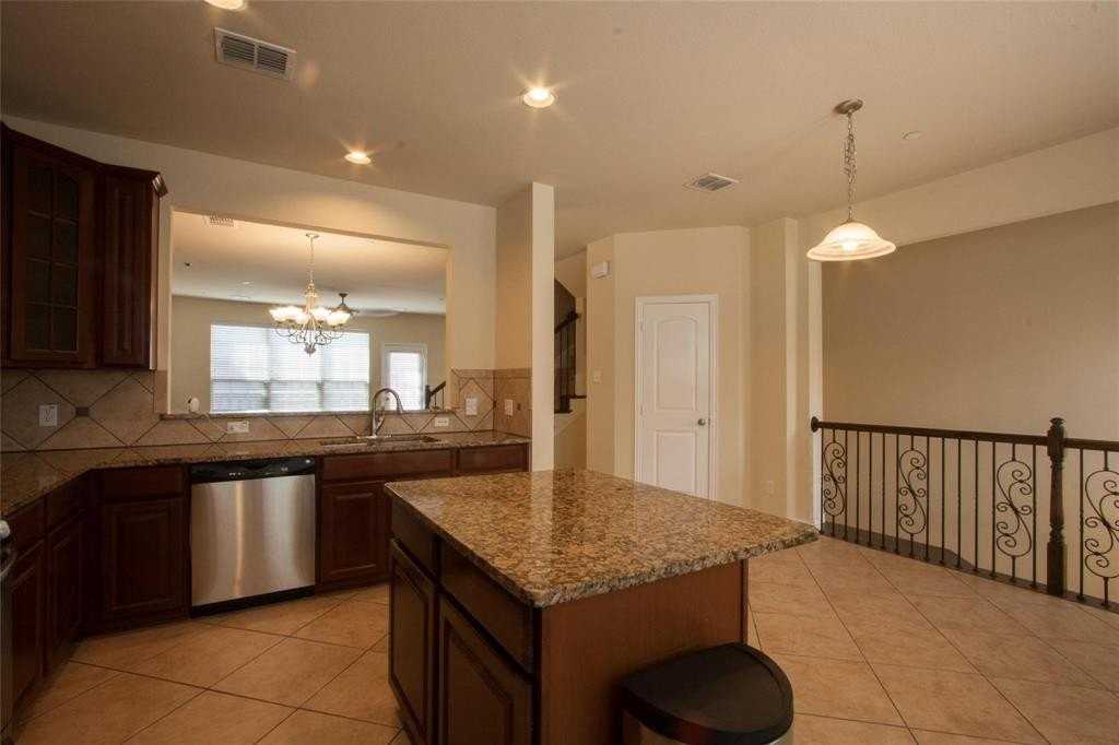 7825 Fox Horn Dr - Photo 4 of 26