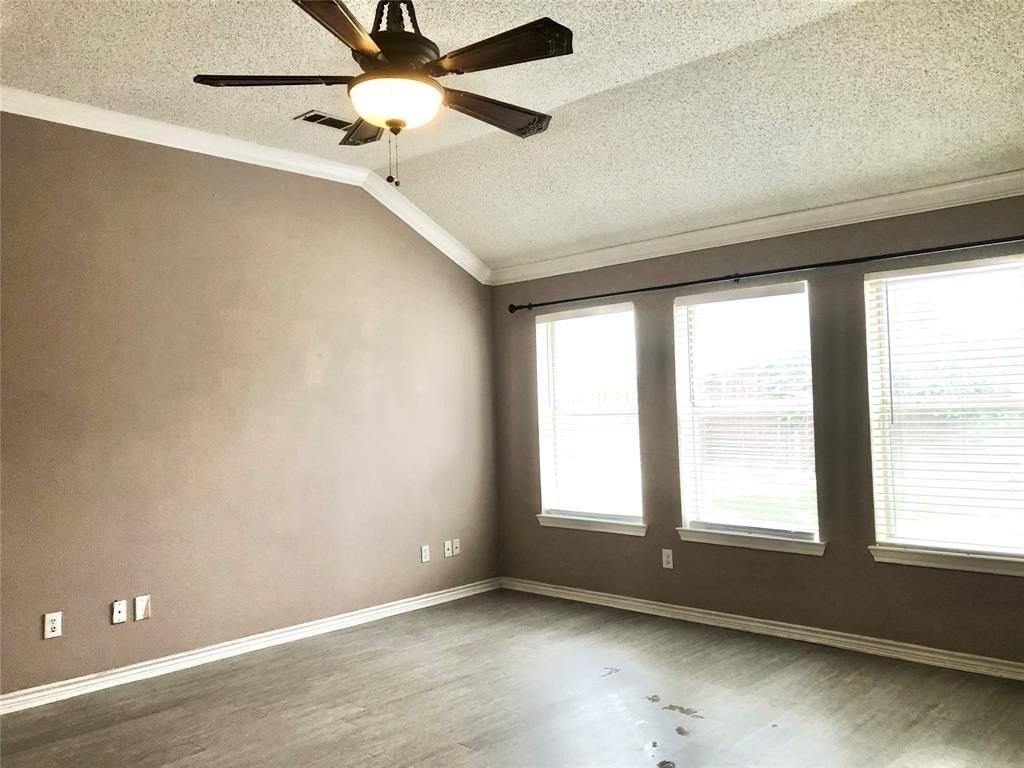 11409 Canoe Rd - Photo 2 of 16