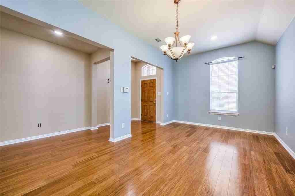 303 Ravenna Rd - Photo 5 of 25