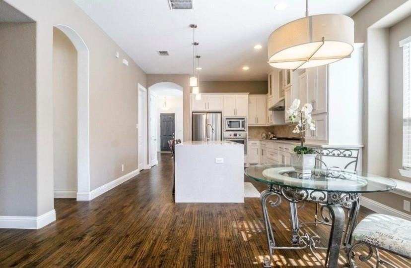 13763 Fieldcrest Rd - Photo 2 of 22