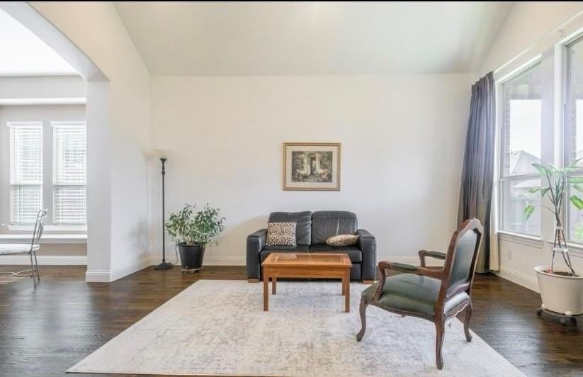 13763 Fieldcrest Rd - Photo 6 of 22