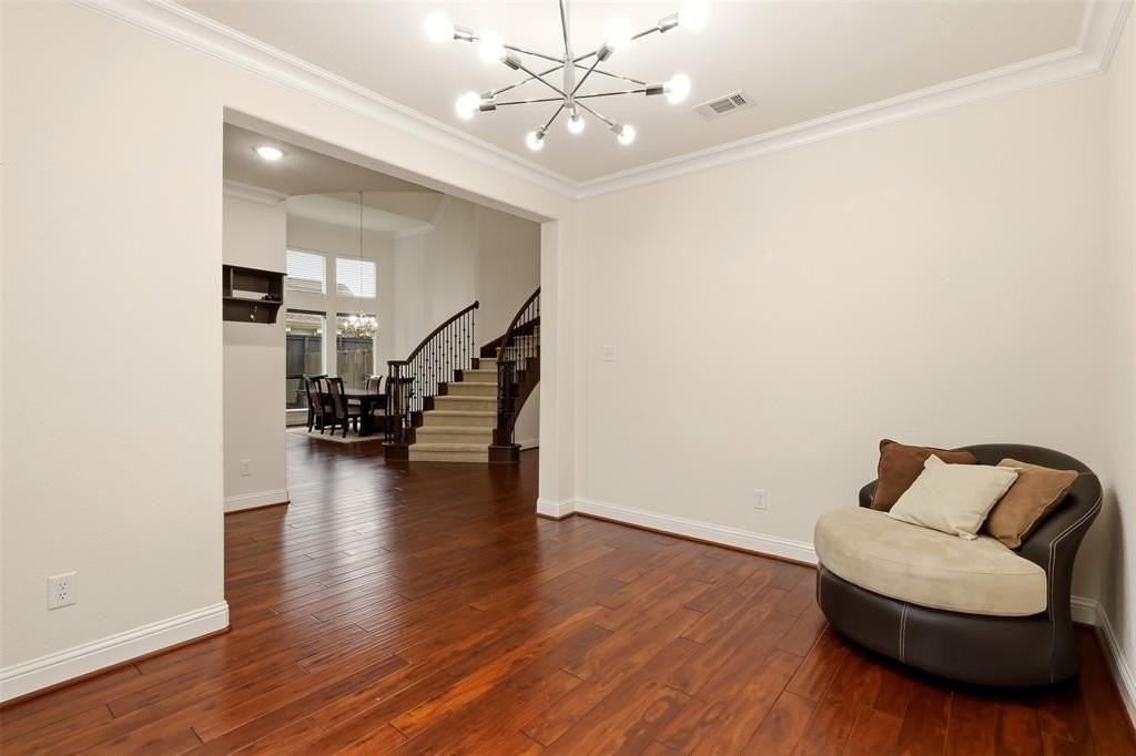 2941 Aerial Dr - Photo 5 of 37