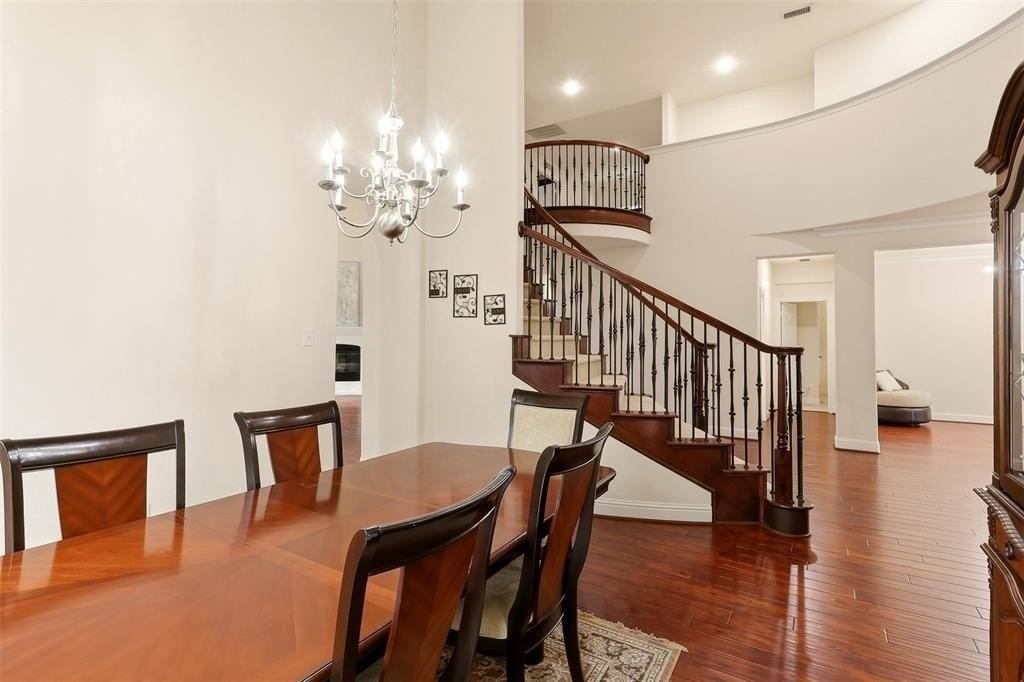 2941 Aerial Dr - Photo 6 of 37