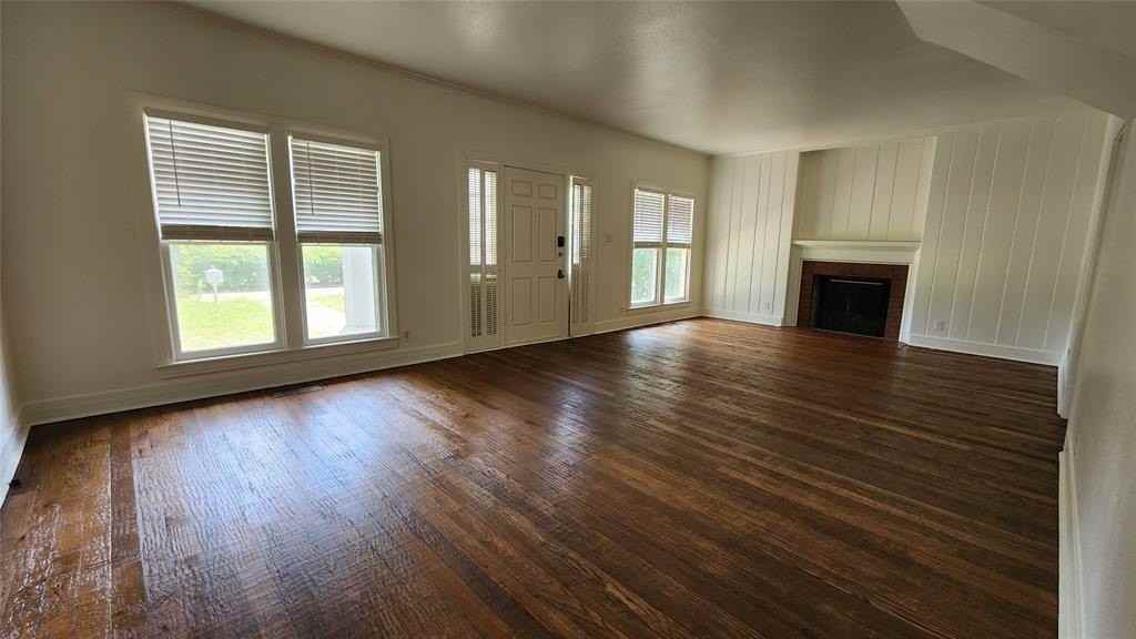 1824 Willowwood St - Photo 3 of 37