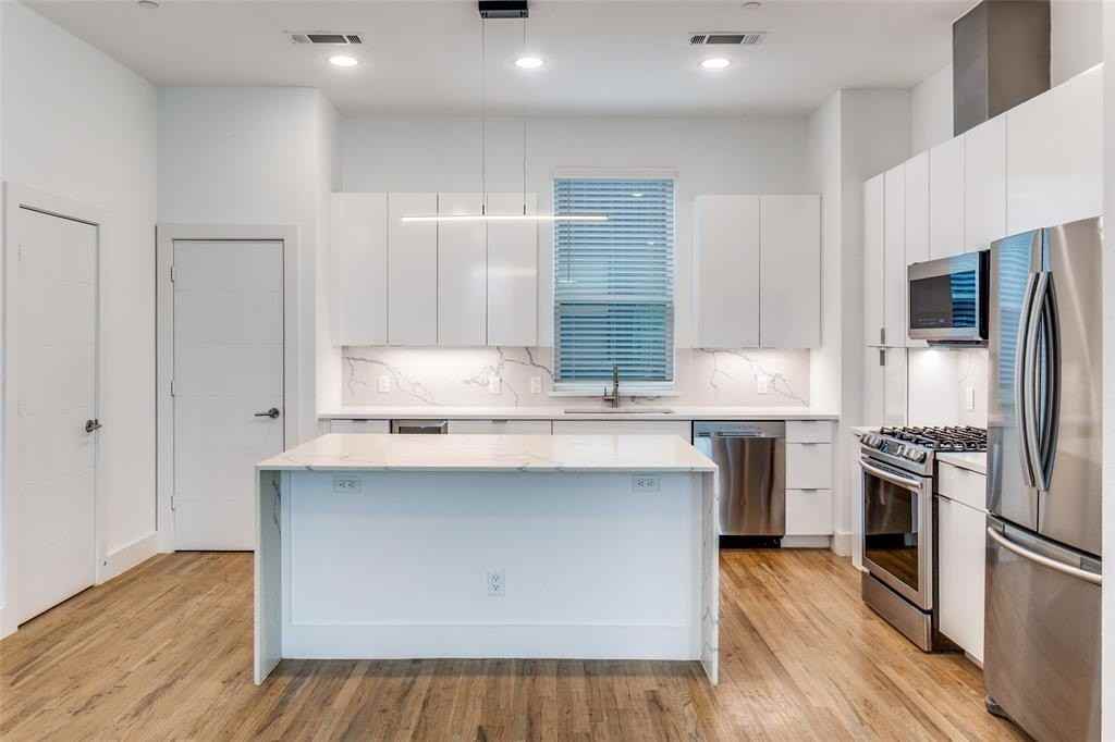 1828 N Garrett Ave #106 - Photo 4 of 12