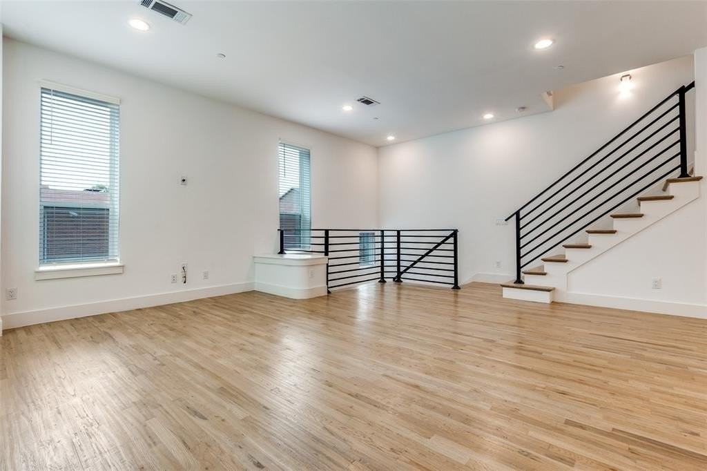 1828 N Garrett Ave #106 - Photo 7 of 12