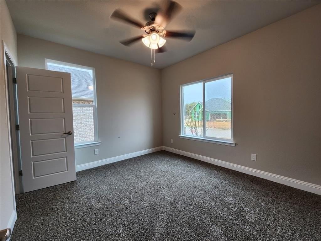 2301 Blackcap St - Photo 5 of 27