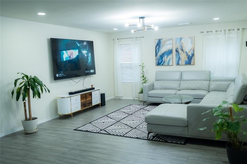 415 Grenada Lake Dr - Photo 7 of 26