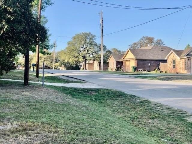 409 N Cedar St - Photo 2 of 8