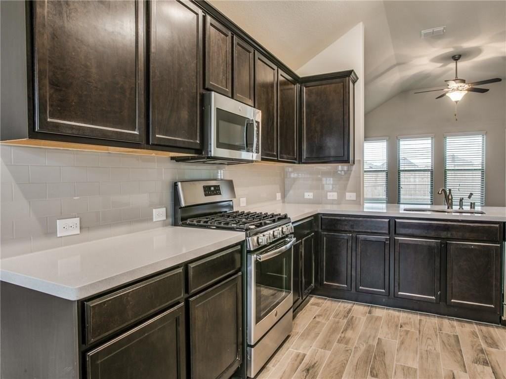 8944 Devonshire Dr - Photo 2 of 14