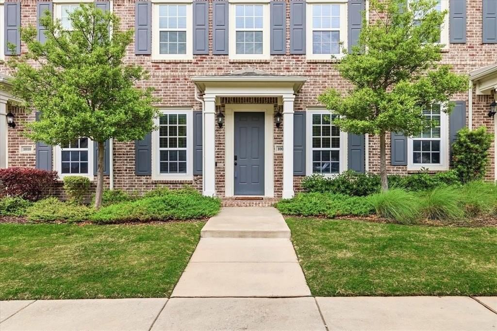 1008 Marian Dr - Photo 2 of 26