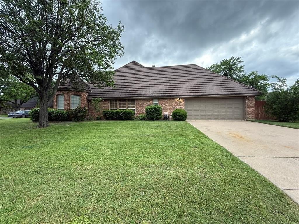 500 Evergreen Dr - Photo 4 of 35