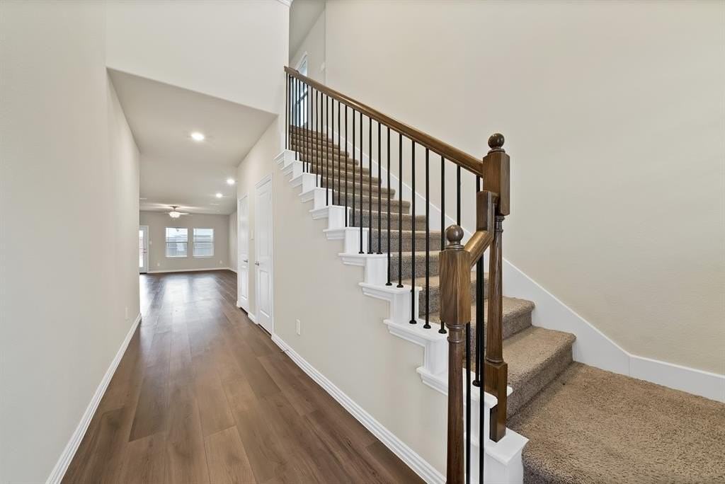 505 Cottagewood Dr - Photo 4 of 39