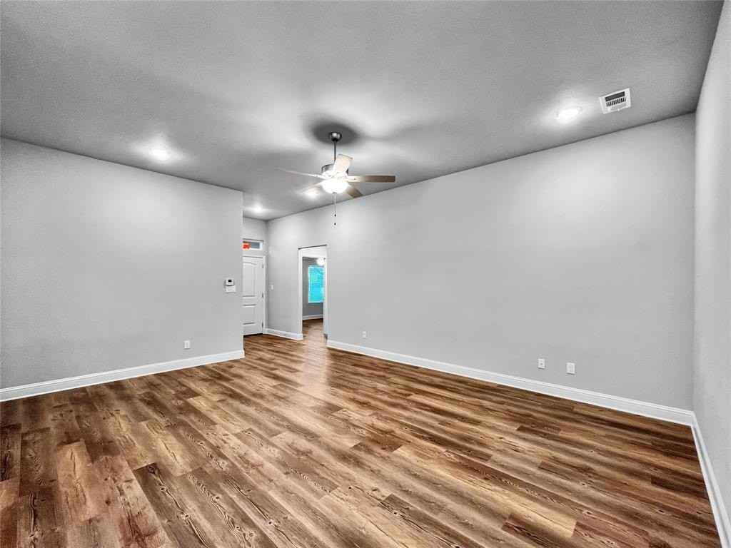 2812 Orchid Dr - Photo 3 of 16