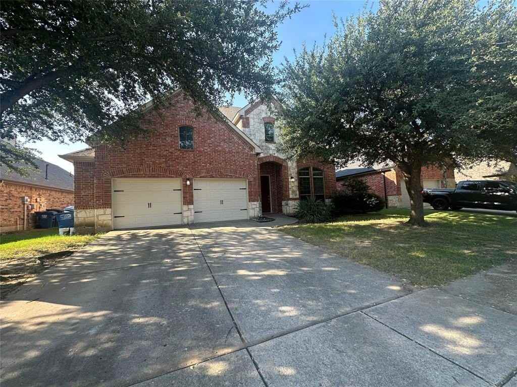 2692 Deer Hollow Dr - Photo 2 of 12