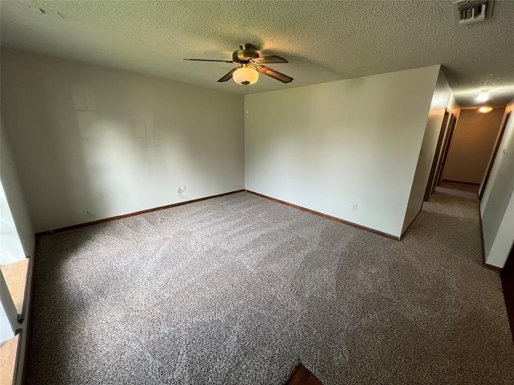 411 W Pelton St #B - Photo 2 of 10