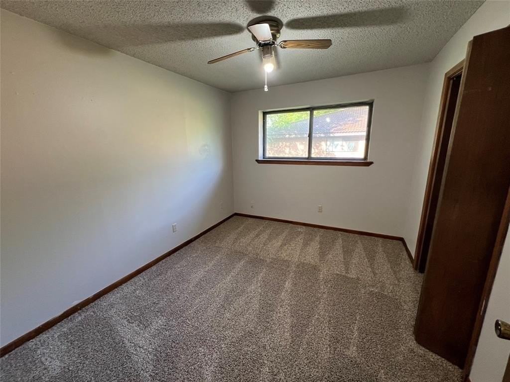 411 W Pelton St #B - Photo 6 of 10