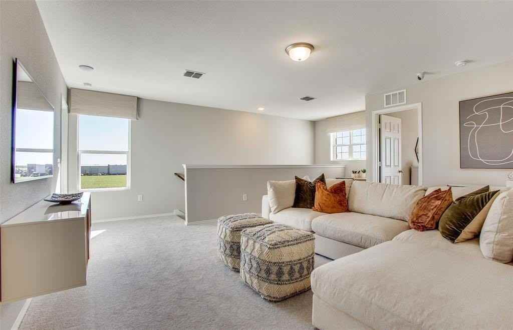 313 Hopson St - Photo 2 of 16