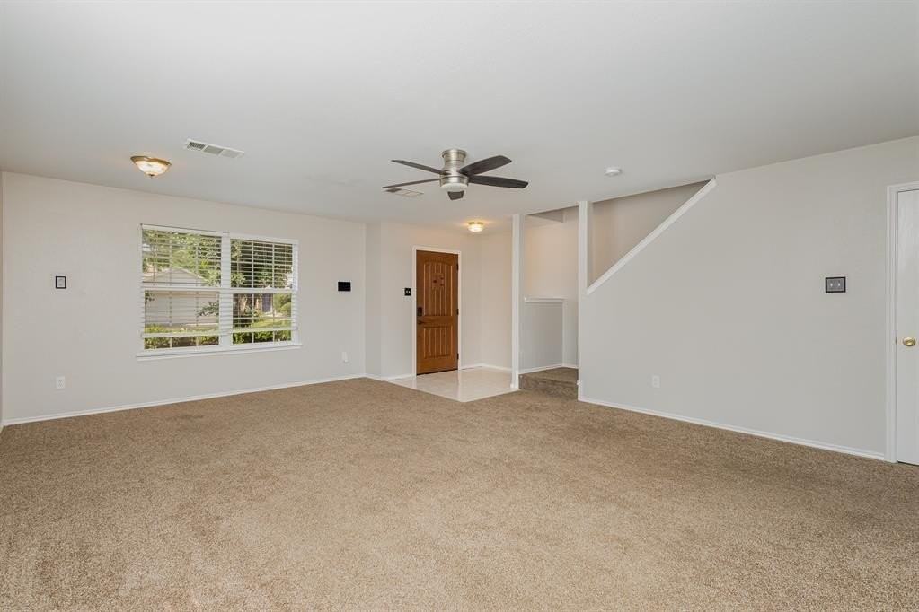 1121 Charlotte Dr - Photo 4 of 31