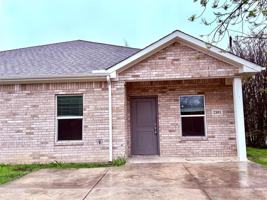 featured image of 2301 N Hickory St