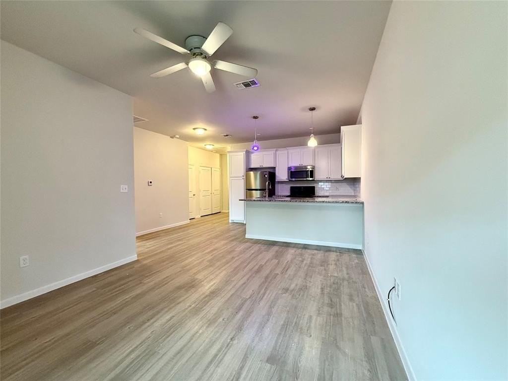 2301 N Hickory St - Photo 2 of 15