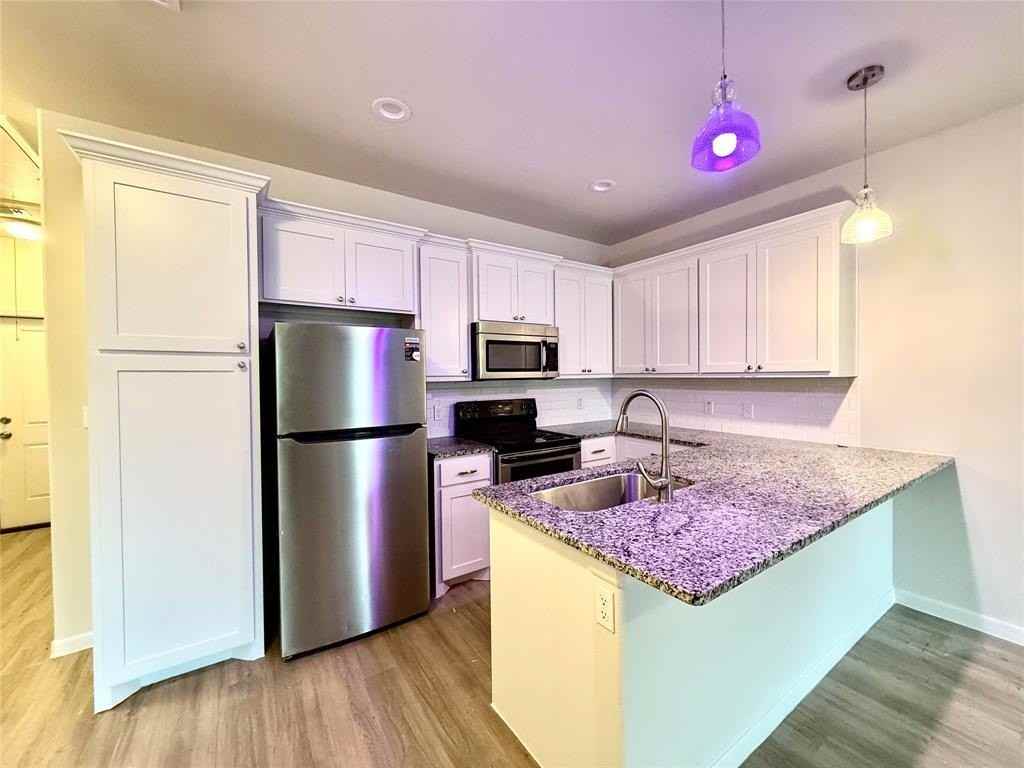 2301 N Hickory St - Photo 4 of 15