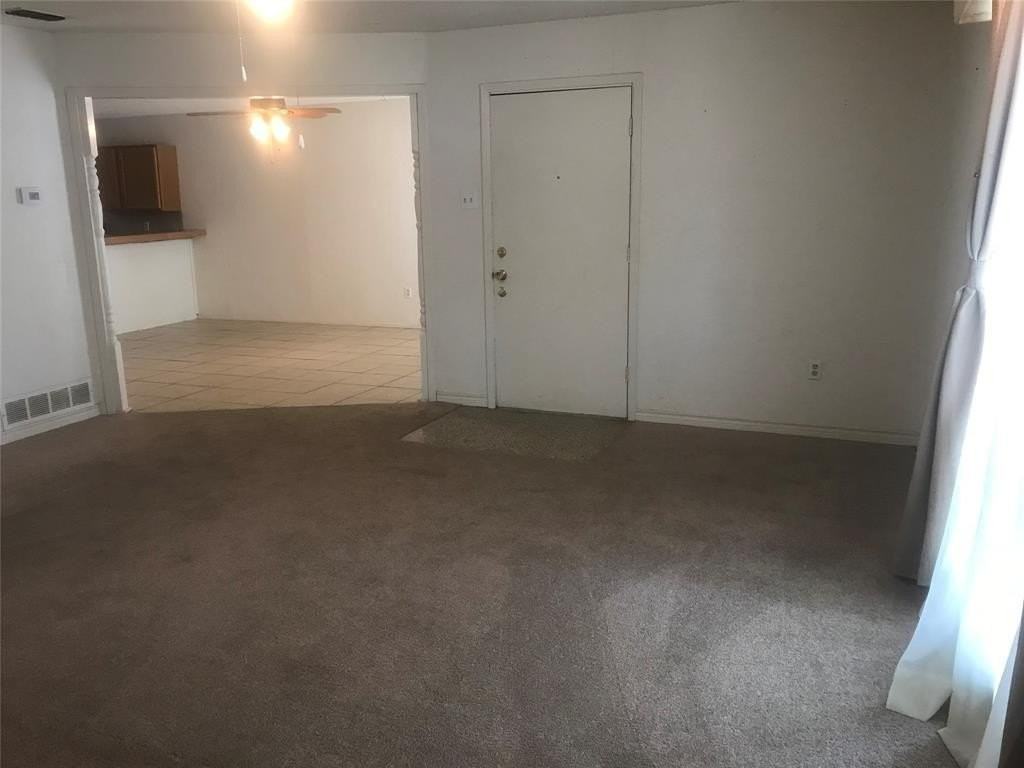 3373 S 27th St - Photo 5 of 17