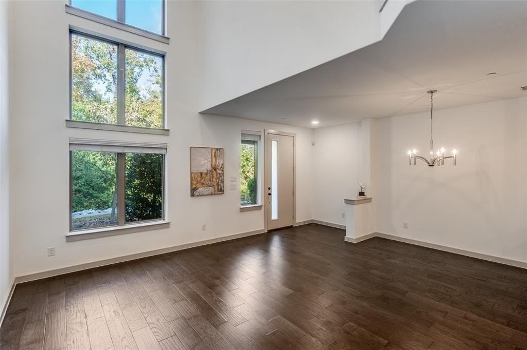 1423 Lamb Dr - Photo 6 of 25