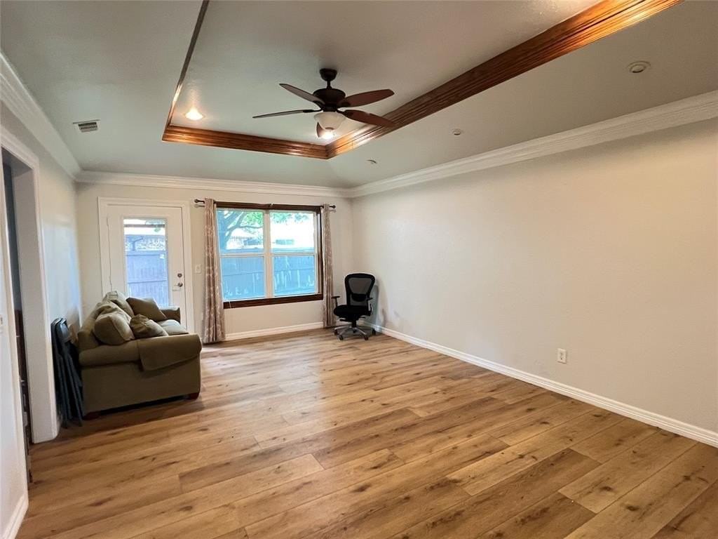 2217 Argyle Cir - Photo 5 of 33