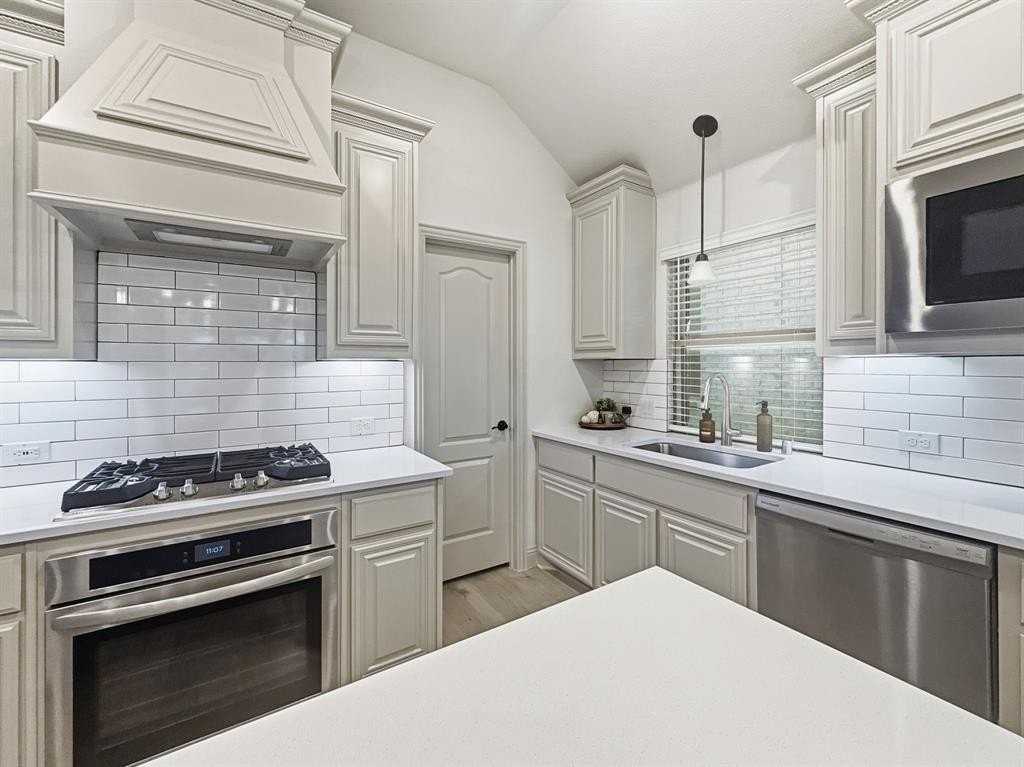 1248 Starlight Ave - Photo 7 of 32