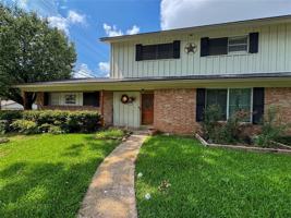 featured image of 1213 Idlewood Dr