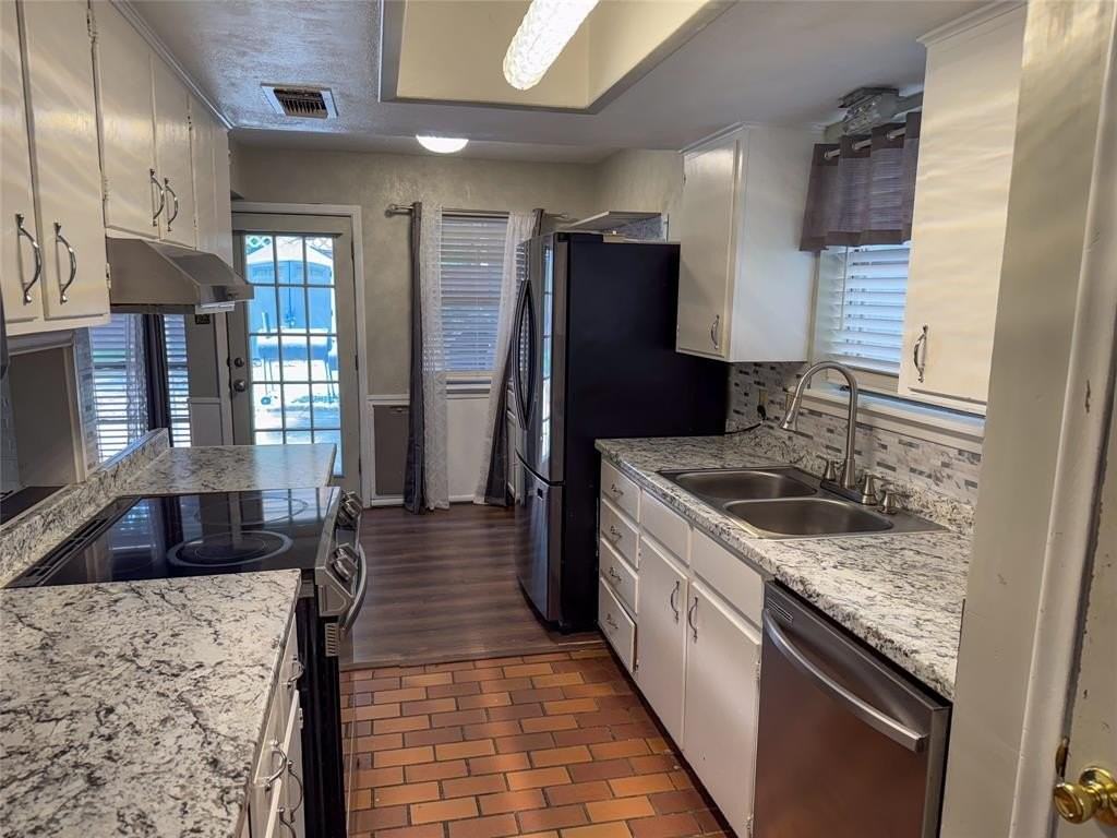 1213 Idlewood Dr - Photo 6 of 18