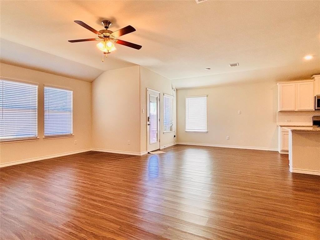 4104 Spur Trail Dr - Photo 5 of 11