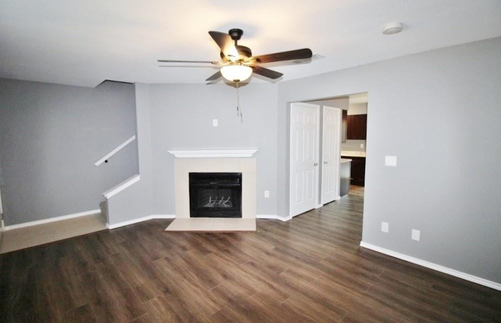 921 Cedar Ter - Photo 4 of 19