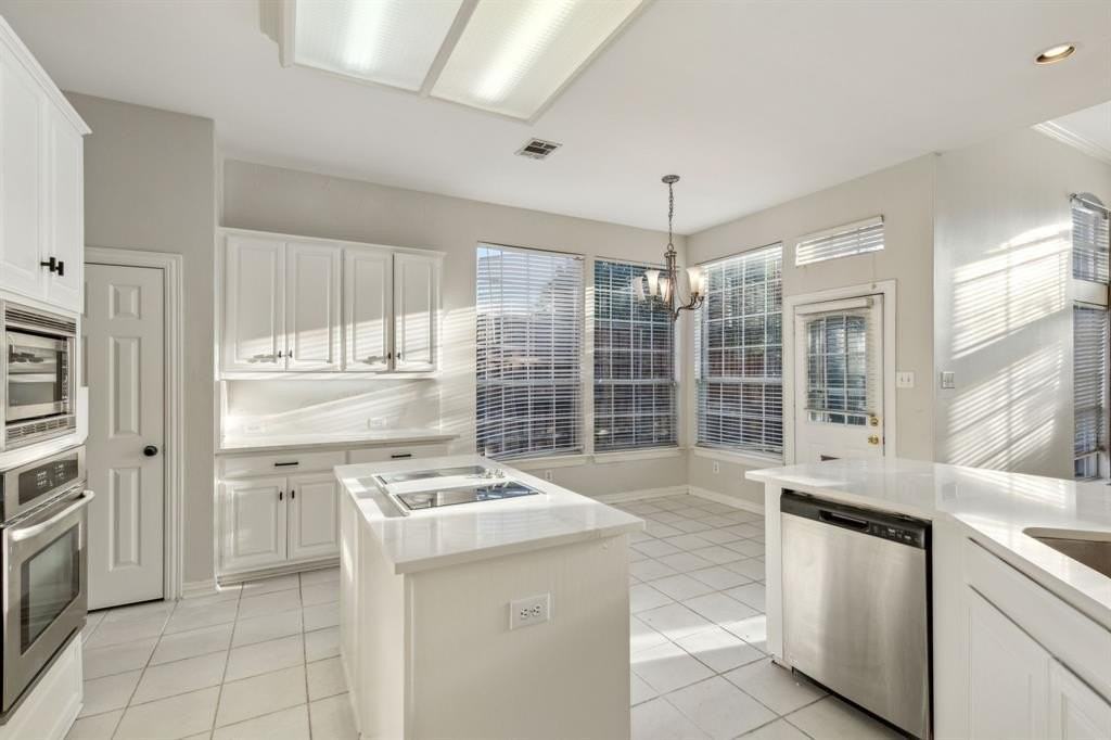 8817 Shepard Dr - Photo 4 of 32