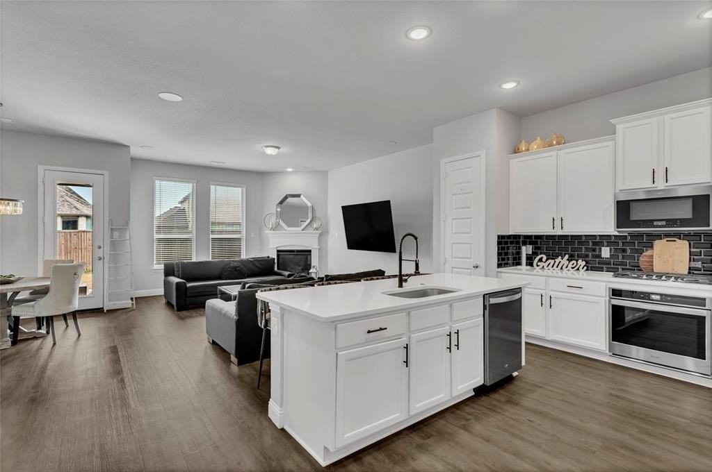 1404 Arrowwood Dr - Photo 6 of 26