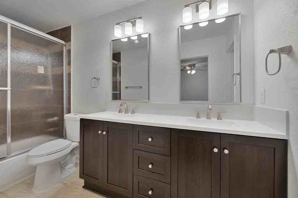 2821 Capella Cir - Photo 5 of 31