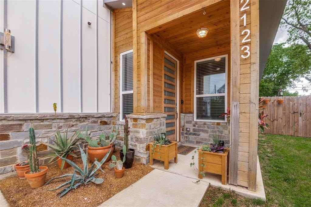 2123 Ramsey Ave - Photo 2 of 25