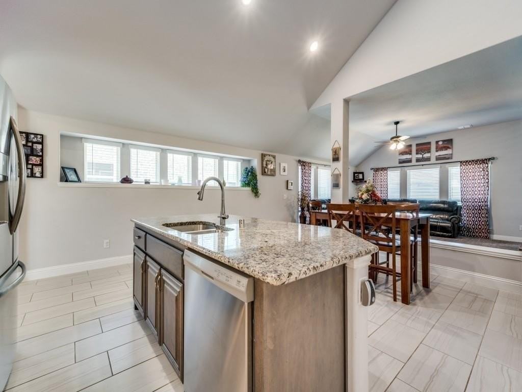 1113 Cottonseed St - Photo 7 of 23