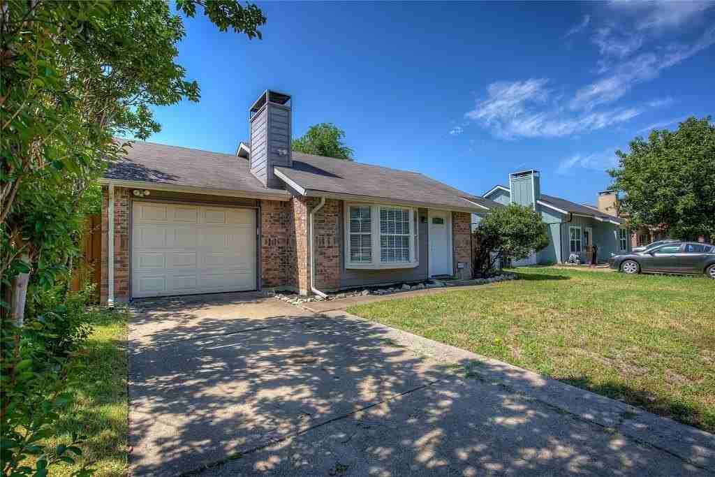 4624 Baytree Dr - Photo 2 of 31