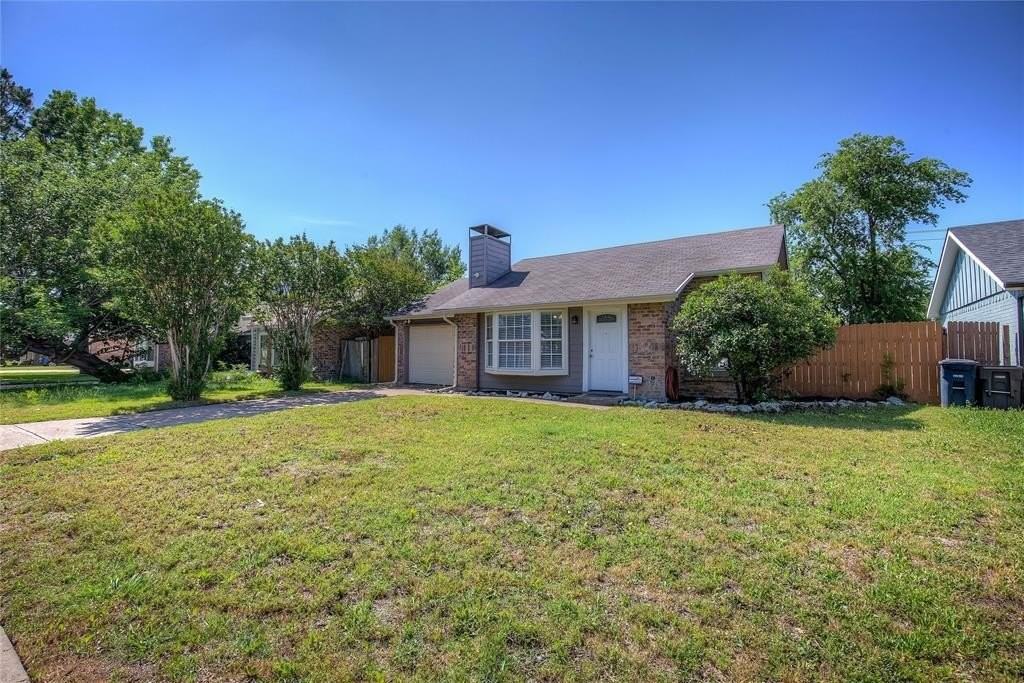 4624 Baytree Dr - Photo 3 of 31