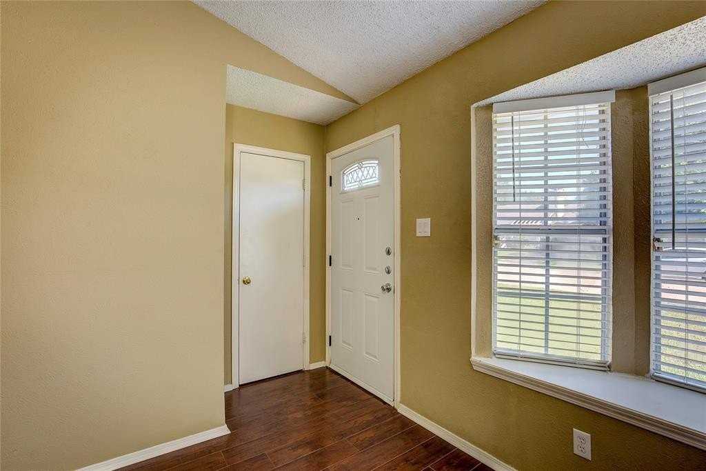 4624 Baytree Dr - Photo 4 of 31