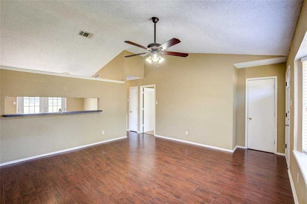 4624 Baytree Dr - Photo 7 of 31