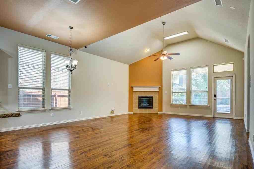 10841 Leesa Dr - Photo 7 of 21