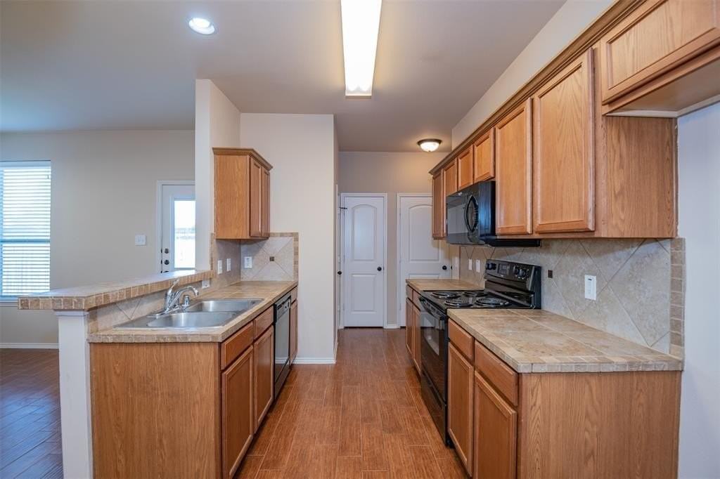 1426 Piedmont Dr - Photo 7 of 27