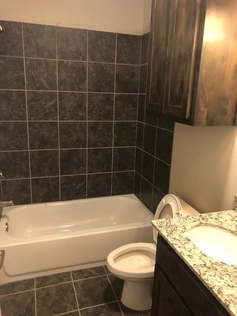 2309 N Elm St - Photo 5 of 8