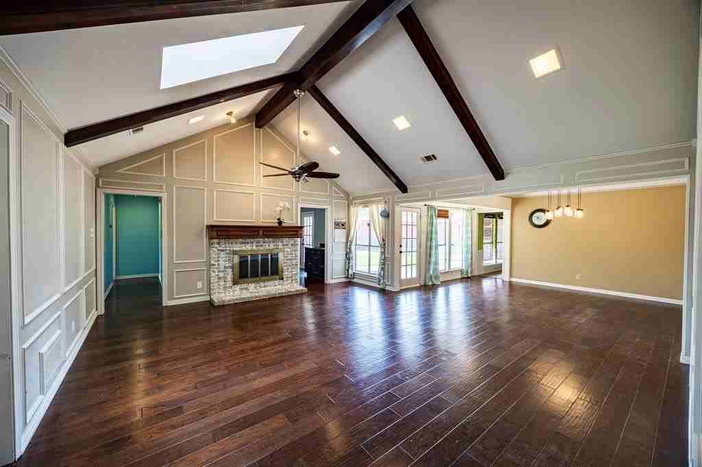 2508 Chamberlain Dr - Photo 3 of 34