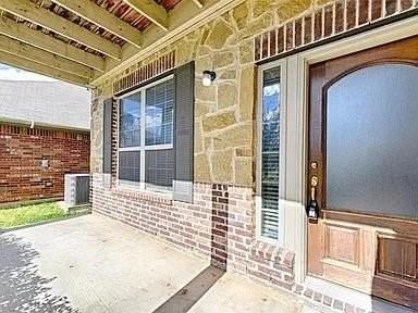 3517 Elm Grove Dr - Photo 2 of 35